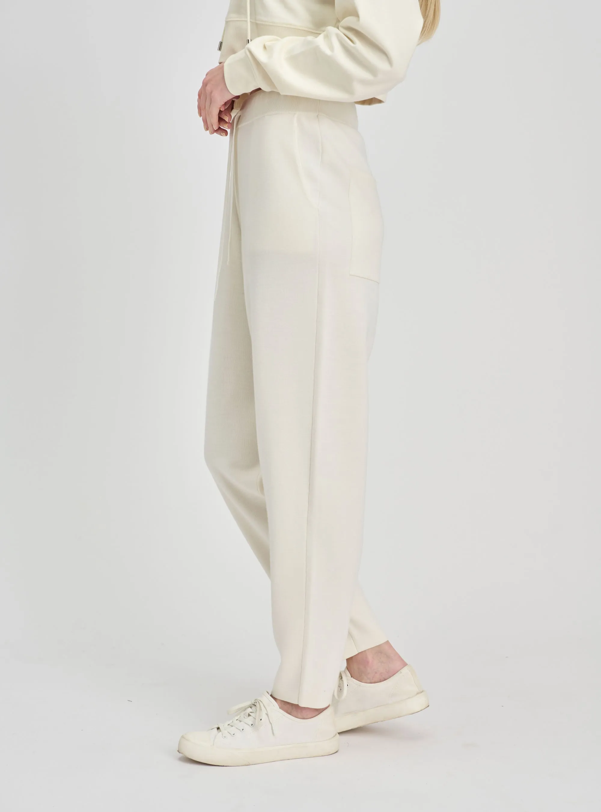 NELLO wool trackpants (Milk)