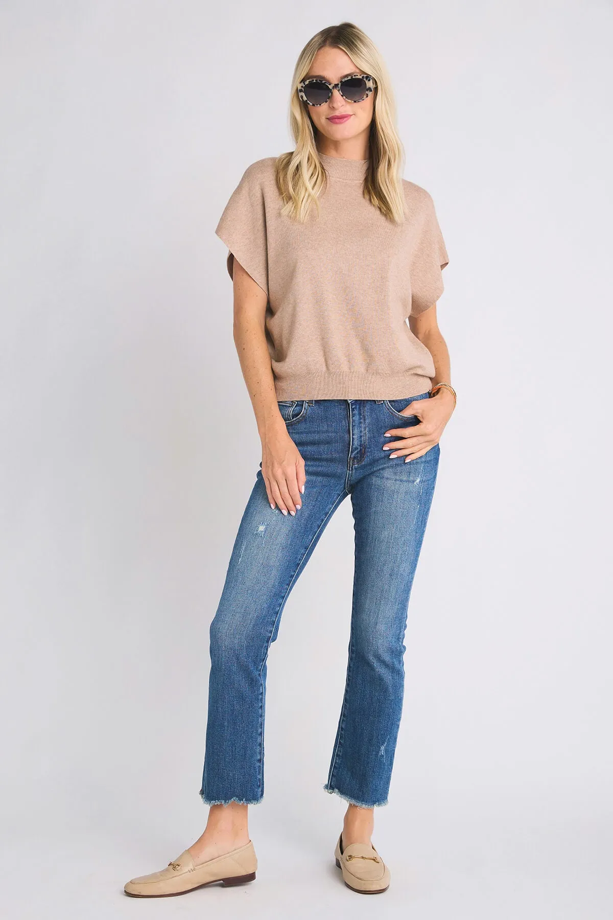 Risen Slightly Distressed Frayed Hem Straight Leg Jeans